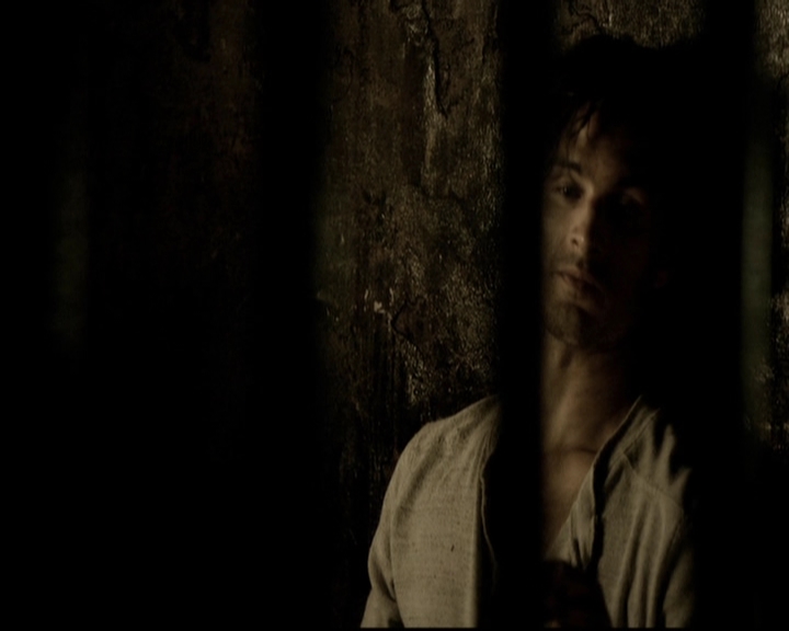 VampireDiariesWorld-dot-org_5x09TheCell1407.jpg