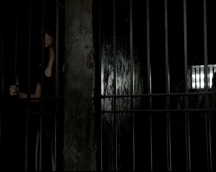 VampireDiariesWorld-dot-org_5x09TheCell1434.jpg