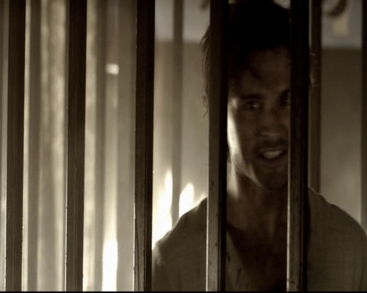 VampireDiariesWorld-dot-org_5x09TheCell1688.jpg