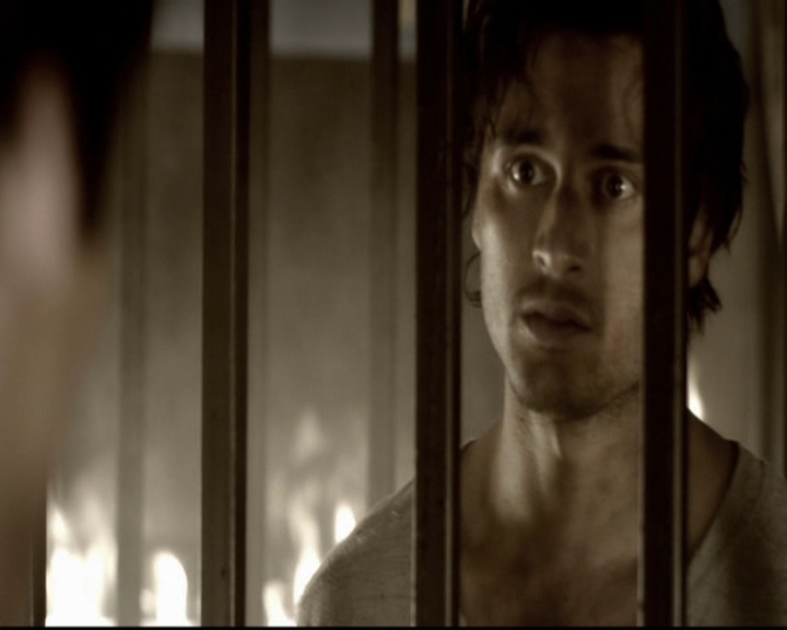 VampireDiariesWorld-dot-org_5x09TheCell1718.jpg