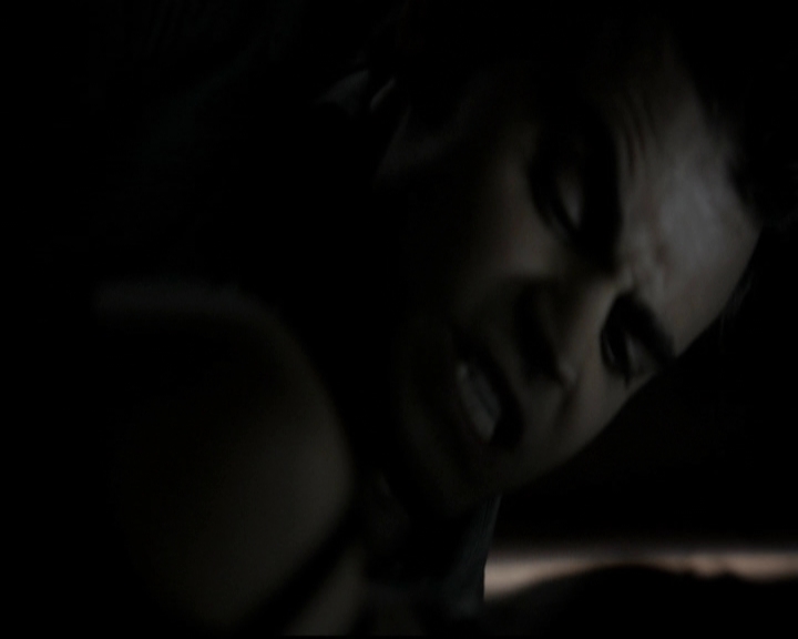 VampireDiariesWorld-dot-org_5x09TheCell1812.jpg