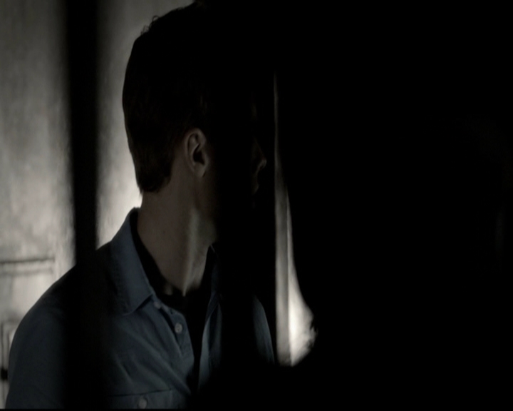 VampireDiariesWorld-dot-org_5x09TheCell1926.jpg