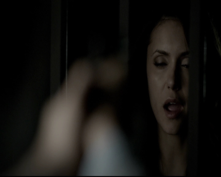 VampireDiariesWorld-dot-org_5x09TheCell1959.jpg