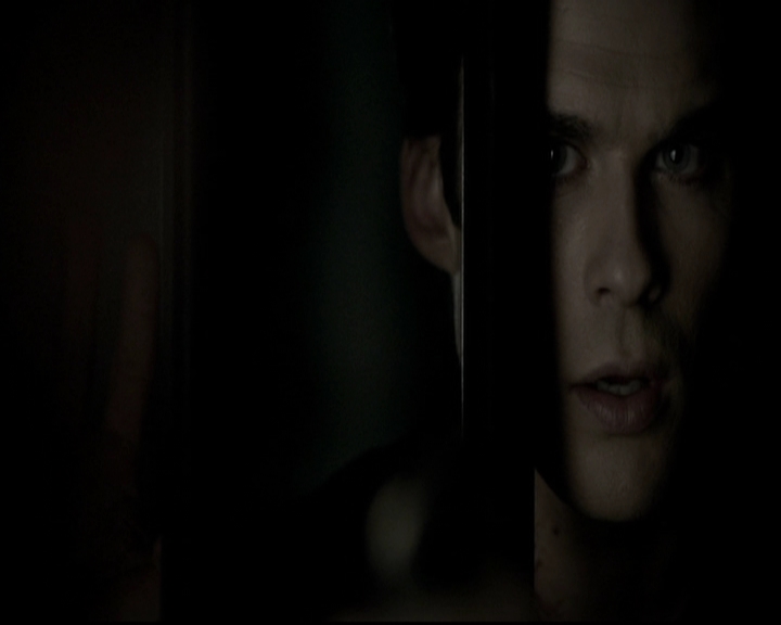 VampireDiariesWorld-dot-org_5x09TheCell1979.jpg