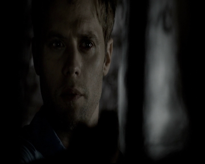 VampireDiariesWorld-dot-org_5x09TheCell2032.jpg
