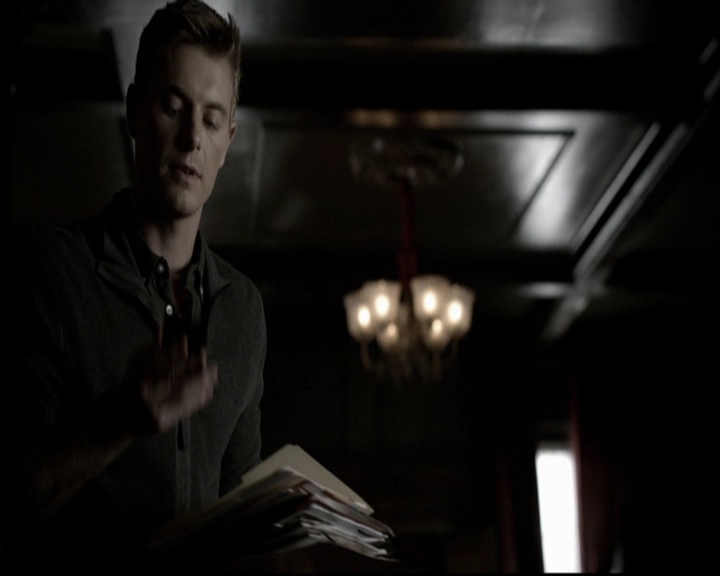 VampireDiariesWorld-dot-org_5x09TheCell2231.jpg