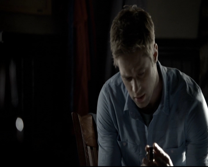 VampireDiariesWorld-dot-org_5x09TheCell2236.jpg