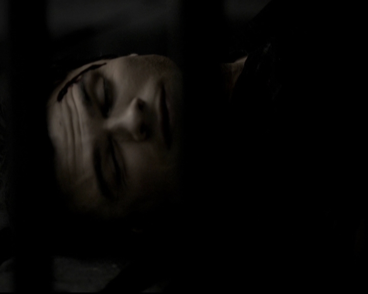 VampireDiariesWorld-dot-org_5x09TheCell2248.jpg