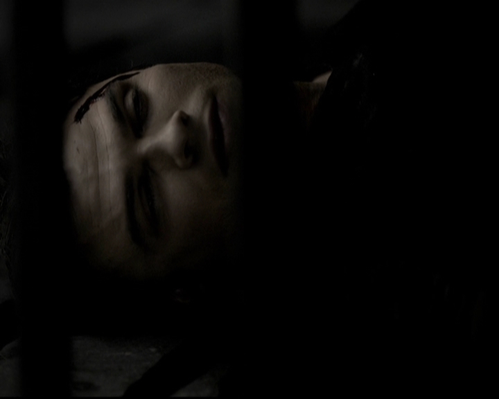 VampireDiariesWorld-dot-org_5x09TheCell2249.jpg