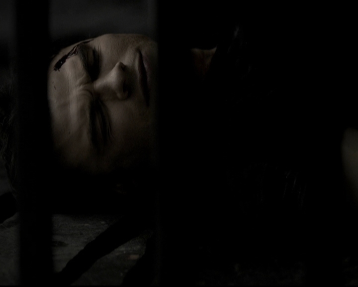 VampireDiariesWorld-dot-org_5x09TheCell2253.jpg