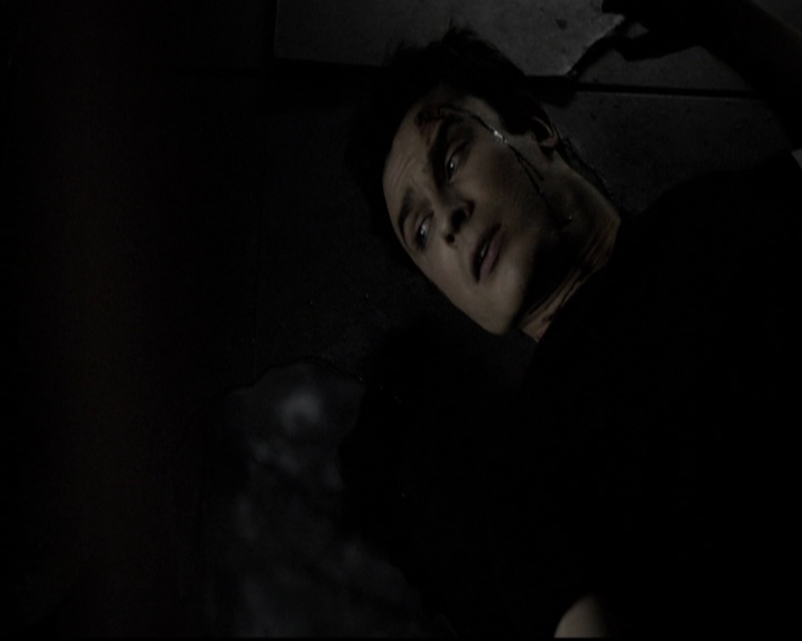 VampireDiariesWorld-dot-org_5x09TheCell2263.jpg
