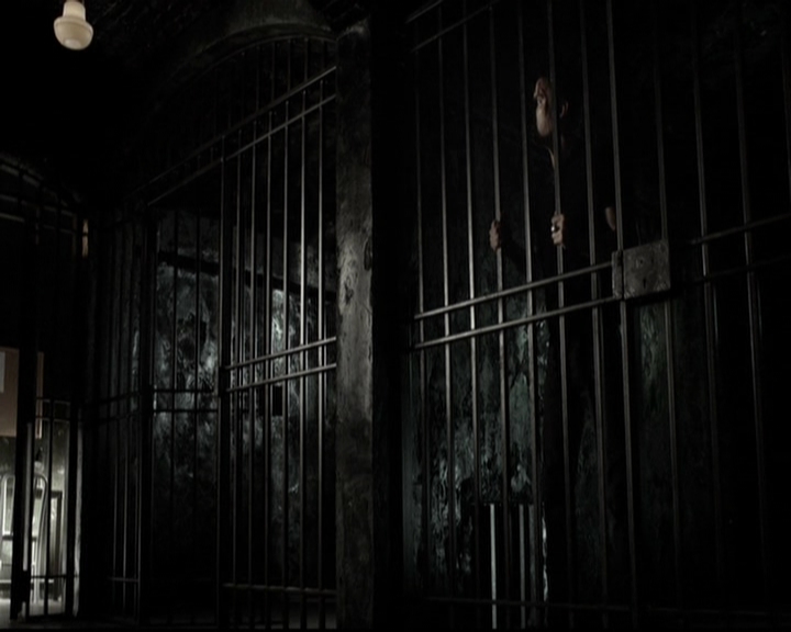 VampireDiariesWorld-dot-org_5x09TheCell2271.jpg