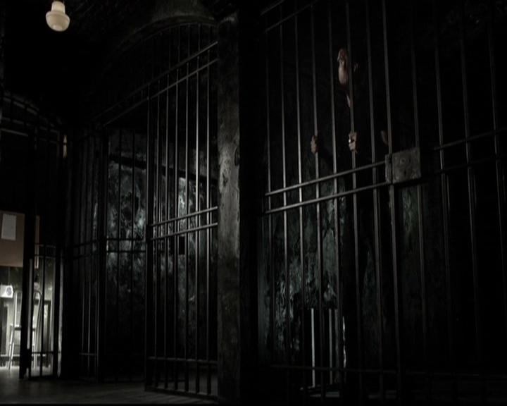 VampireDiariesWorld-dot-org_5x09TheCell2272.jpg