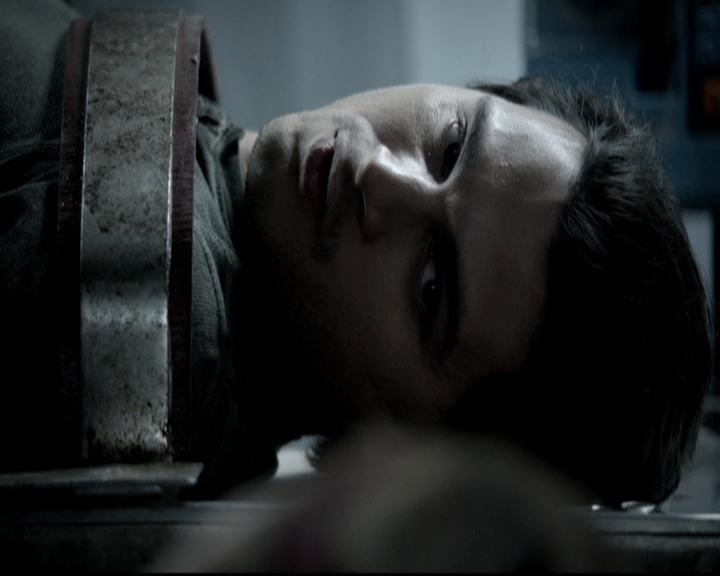 VampireDiariesWorld-dot-org_5x09TheCell2300.jpg