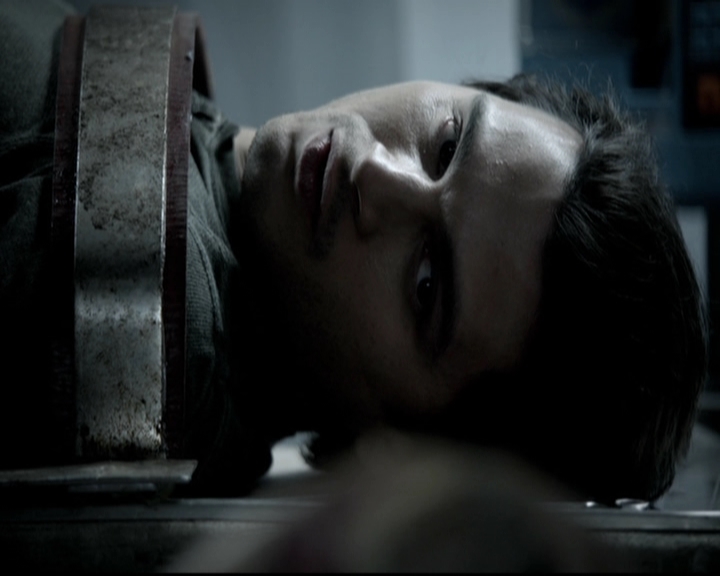 VampireDiariesWorld-dot-org_5x09TheCell2301.jpg
