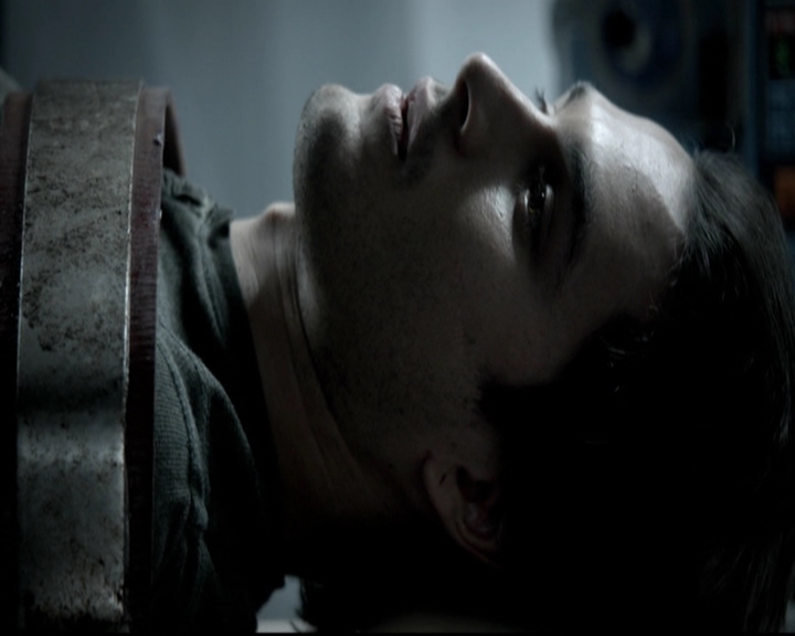 VampireDiariesWorld-dot-org_5x09TheCell2308.jpg