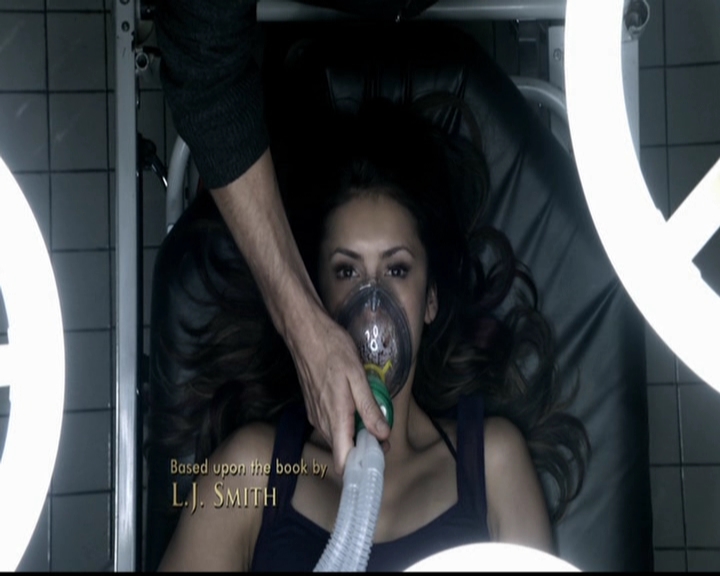 VampireDiariesWorld-dot-org_5x10FiftyShadesOfGrayson0279.jpg