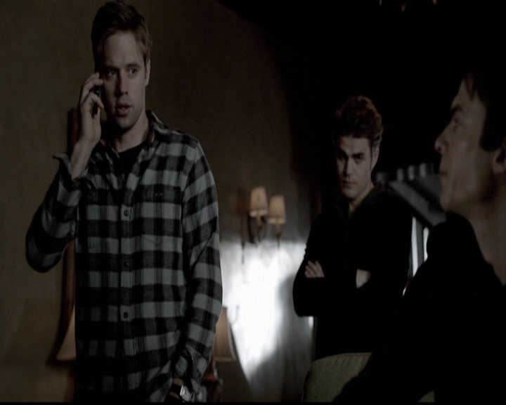 VampireDiariesWorld-dot-org_5x10FiftyShadesOfGrayson0506.jpg