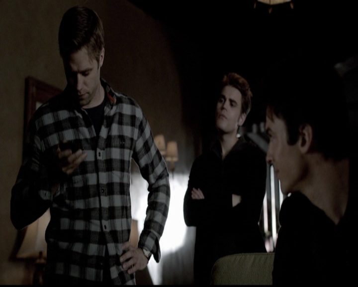 VampireDiariesWorld-dot-org_5x10FiftyShadesOfGrayson0526.jpg