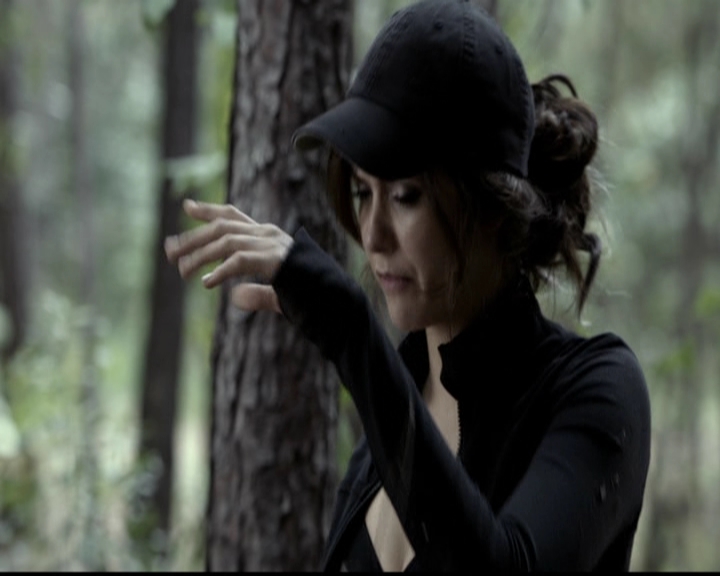 VampireDiariesWorld-dot-org_5x10FiftyShadesOfGrayson0619.jpg