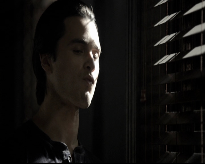 VampireDiariesWorld-dot-org_5x10FiftyShadesOfGrayson1257.jpg