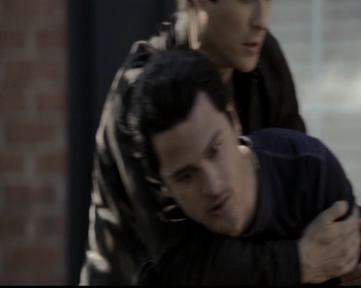 VampireDiariesWorld-dot-org_5x10FiftyShadesOfGrayson1380.jpg