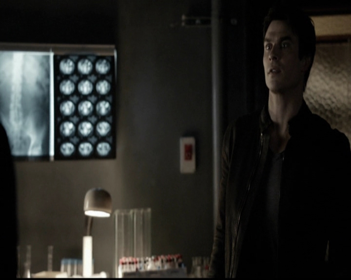 VampireDiariesWorld-dot-org_5x10FiftyShadesOfGrayson1820.jpg