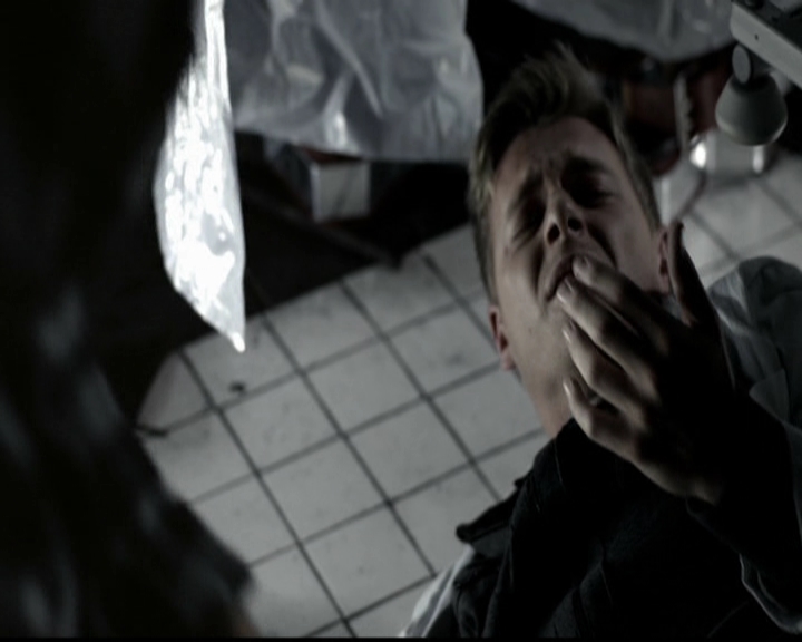 VampireDiariesWorld-dot-org_5x10FiftyShadesOfGrayson2228.jpg