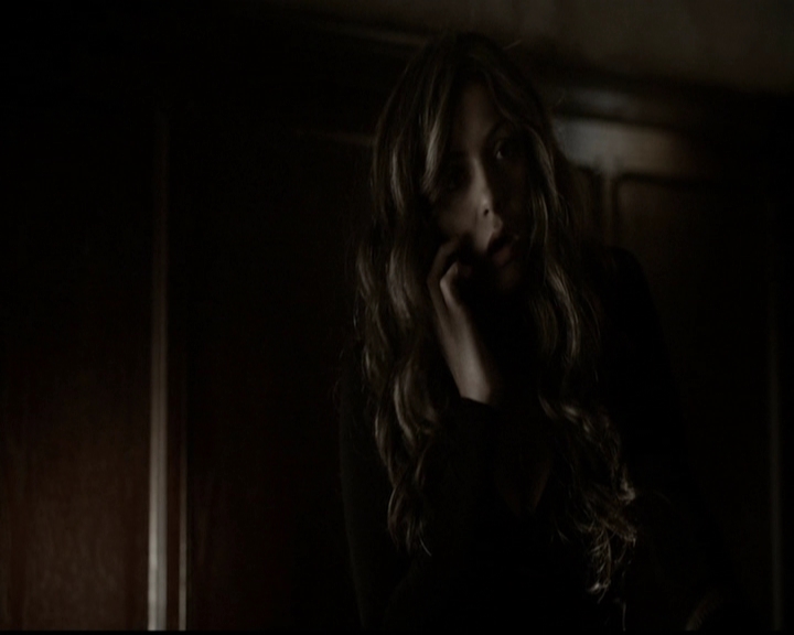 VampireDiariesWorld-dot-org_5x10FiftyShadesOfGrayson2299.jpg