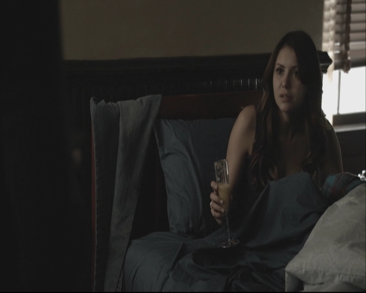 VampireDiariesWorld-dot-org_5x11-500YearsOfSolitude-deletedscene0010.jpg