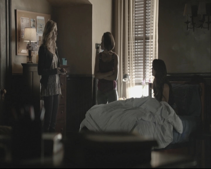 VampireDiariesWorld-dot-org_5x11-500YearsOfSolitude-deletedscene0014.jpg