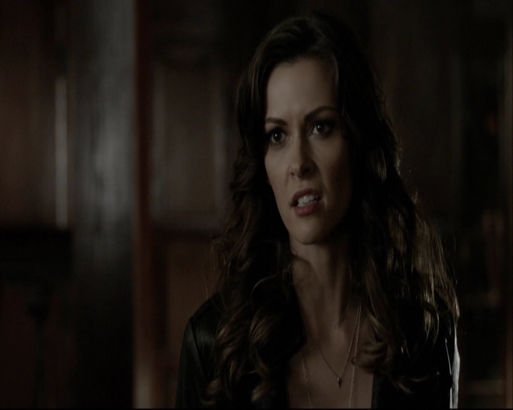 VampireDiariesWorld-dot-org_5x11-500YearsOfSolitude-deletedscene0030.jpg