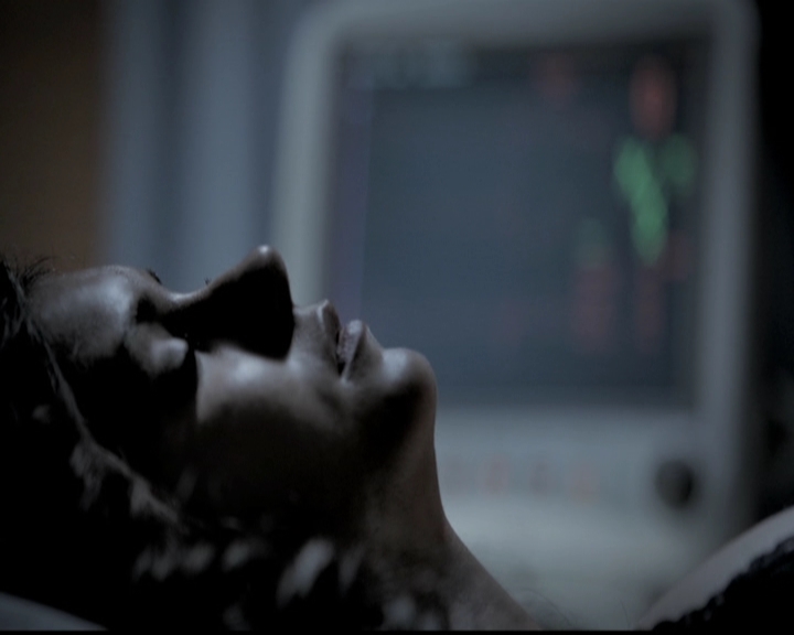 VampireDiariesWorld-dot-org_5x11-500YearsOfSolitude0155.jpg