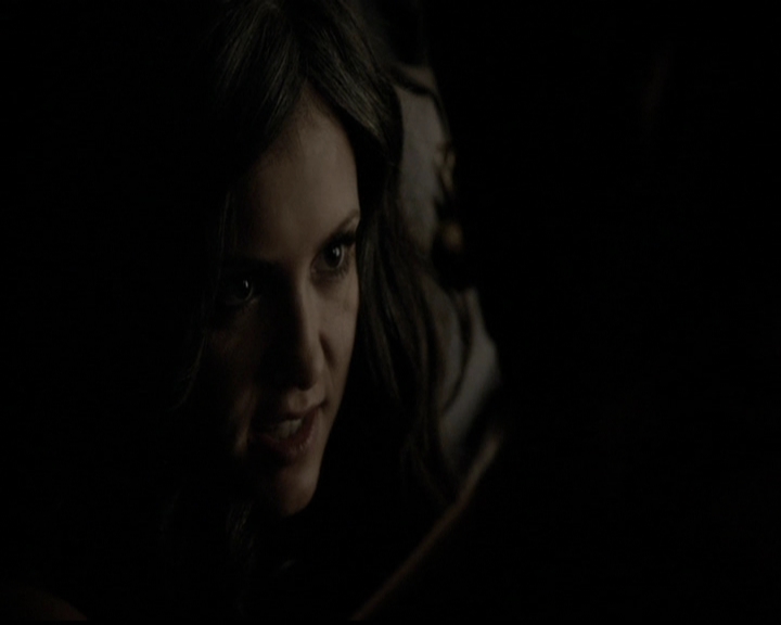 VampireDiariesWorld-dot-org_5x11-500YearsOfSolitude2240.jpg