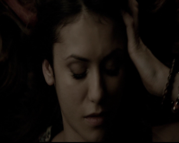 VampireDiariesWorld-dot-org_5x11-500YearsOfSolitude2259.jpg