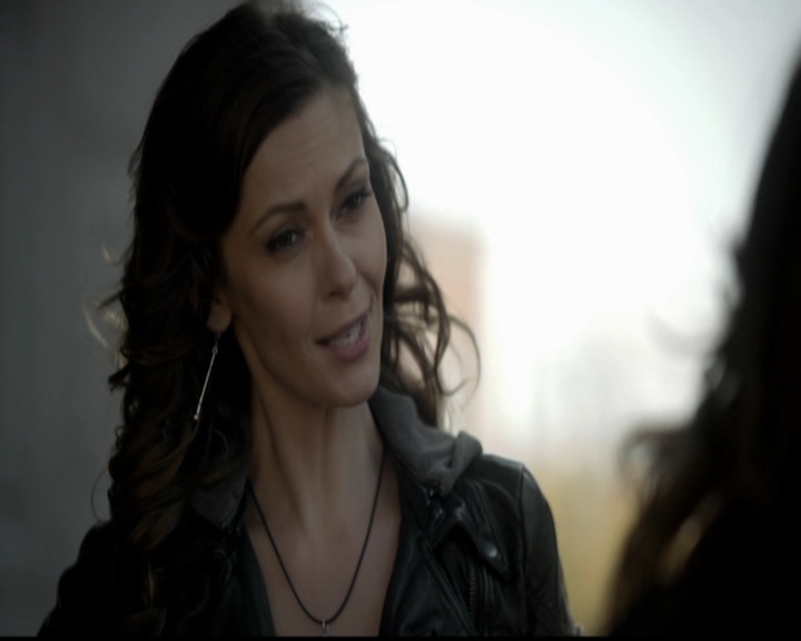 VampireDiariesWorld-dot-org_5x12TheDevilInside2476.jpg