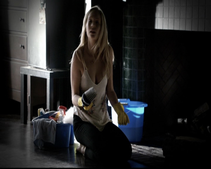 VampireDiariesWorld-dot-org_5x12TheDevilInside2765.jpg