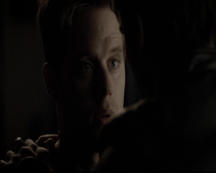 VampireDiariesWorld-dot-org_5x12TheDevilInside3528.jpg