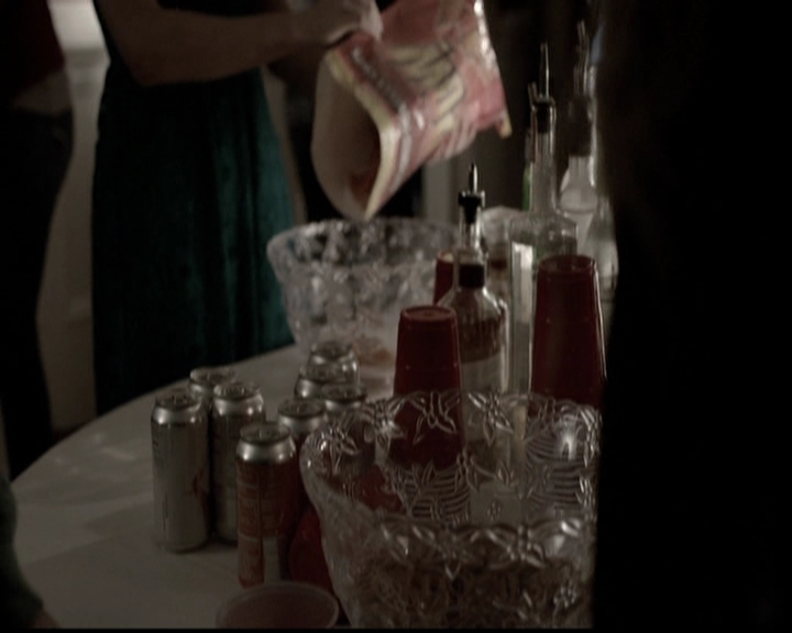 VampireDiariesWorld-dot-org_5x12TheDevilInside3573.jpg
