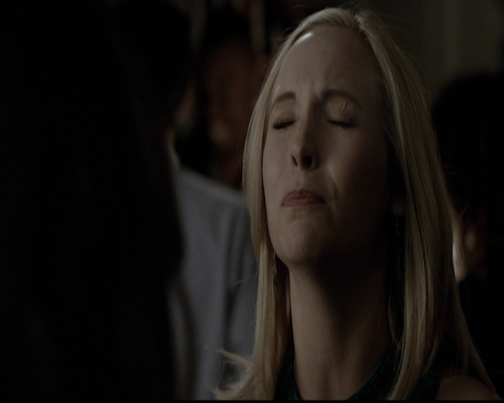 VampireDiariesWorld-dot-org_5x12TheDevilInside3620.jpg