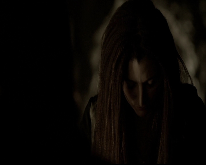 VampireDiariesWorld-dot-org_5x12TheDevilInside3758.jpg