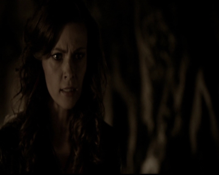 VampireDiariesWorld-dot-org_5x12TheDevilInside3921.jpg