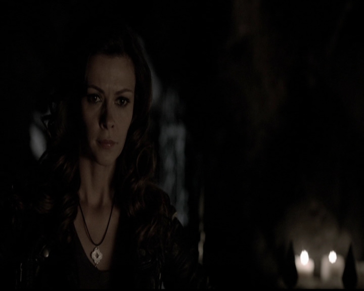 VampireDiariesWorld-dot-org_5x12TheDevilInside3985.jpg