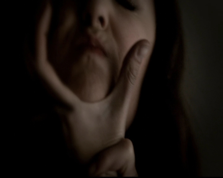 VampireDiariesWorld-dot-org_5x12TheDevilInside4048.jpg