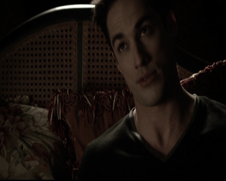 VampireDiariesWorld-dot-org_5x12TheDevilInside4300.jpg
