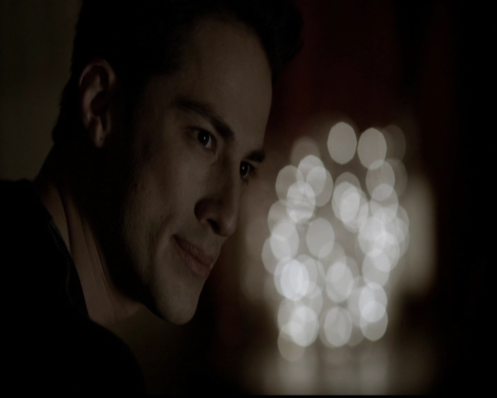 VampireDiariesWorld-dot-org_5x12TheDevilInside4323.jpg