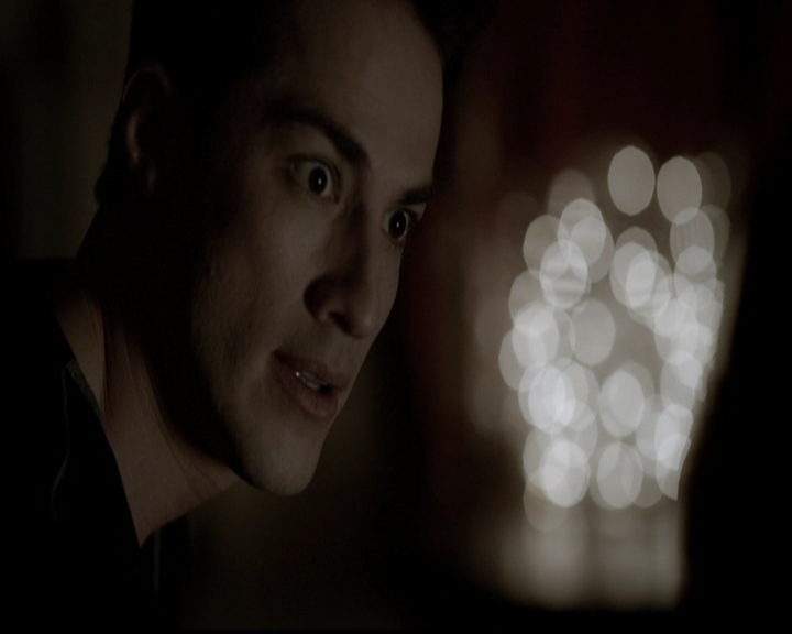 VampireDiariesWorld-dot-org_5x12TheDevilInside4329.jpg