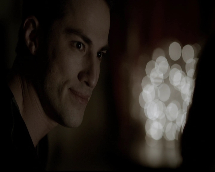 VampireDiariesWorld-dot-org_5x12TheDevilInside4333.jpg