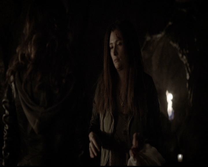 VampireDiariesWorld-dot-org_5x12TheDevilInside4350.jpg