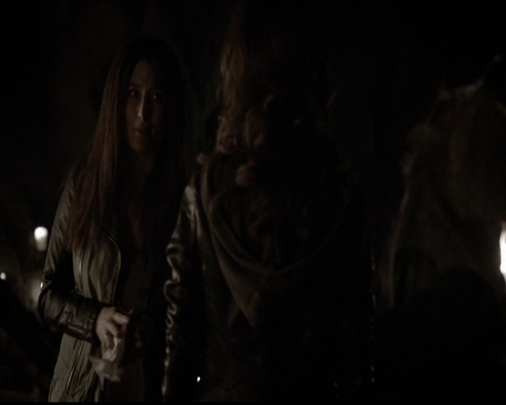 VampireDiariesWorld-dot-org_5x12TheDevilInside4352.jpg